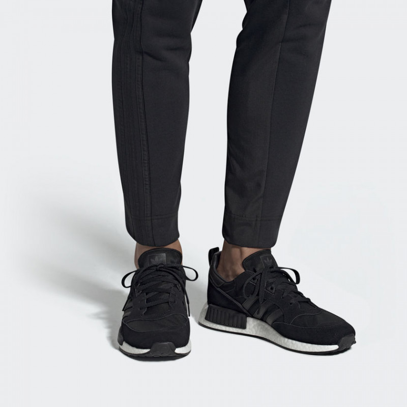 SEPATU SNEAKERS ADIDAS Boston SuperxR1