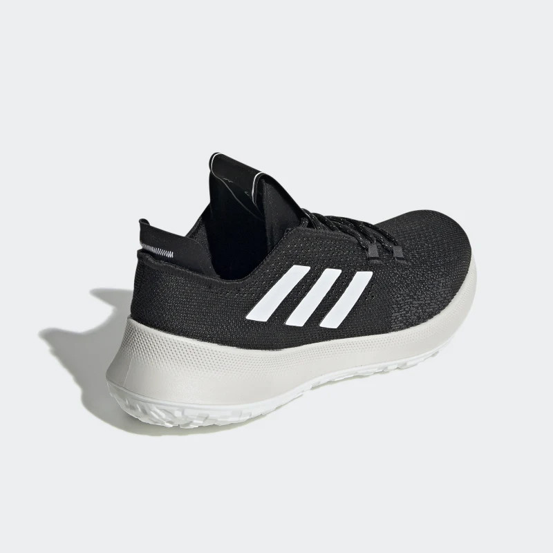 SEPATU LARI ADIDAS Wmns Sensebounce + Ace