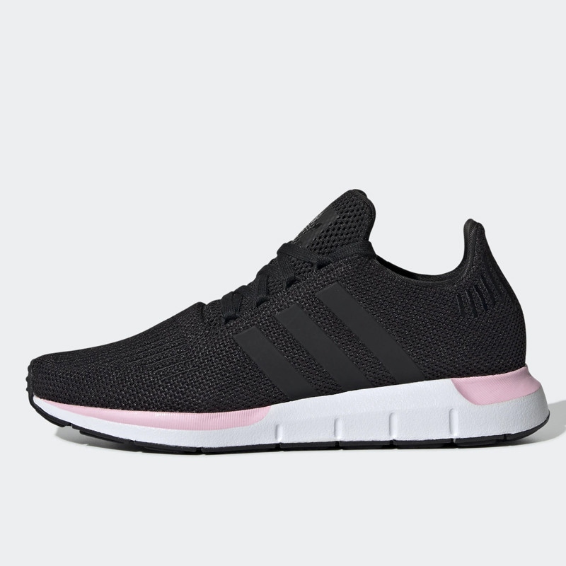 SEPATU SNEAKERS ADIDAS Wmns Swift Run