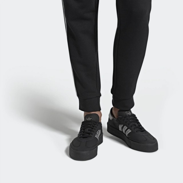 SEPATU SNEAKERS ADIDAS Wmns Sambarose