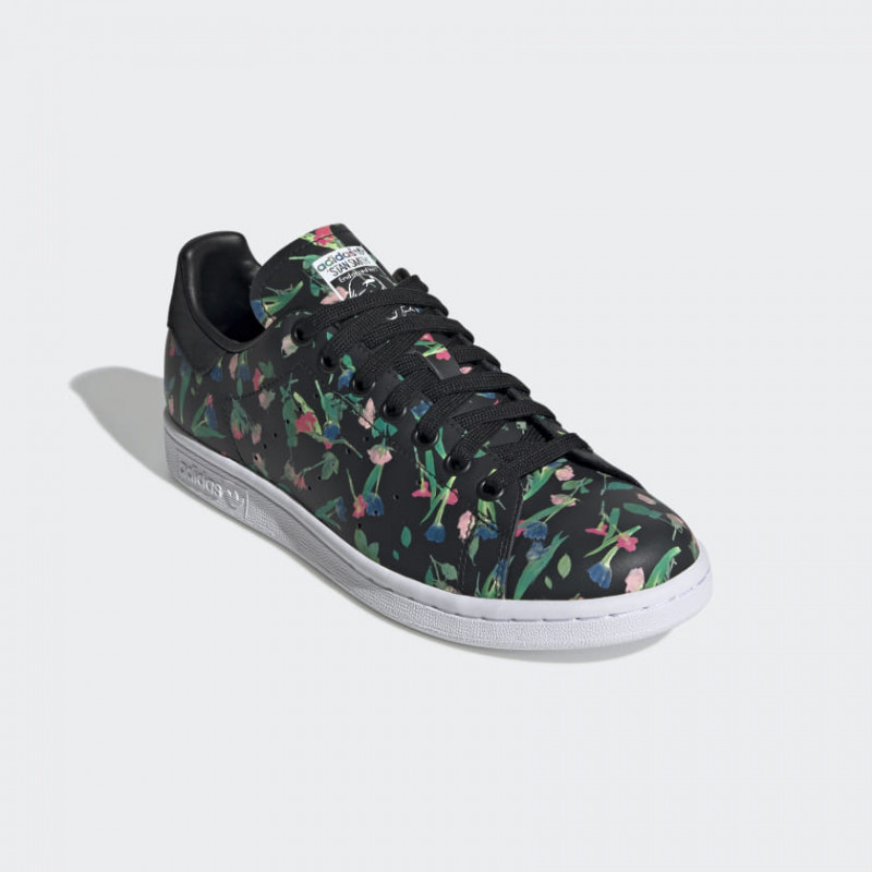 SEPATU SNEAKERS ADIDAS Wmns Stan Smith