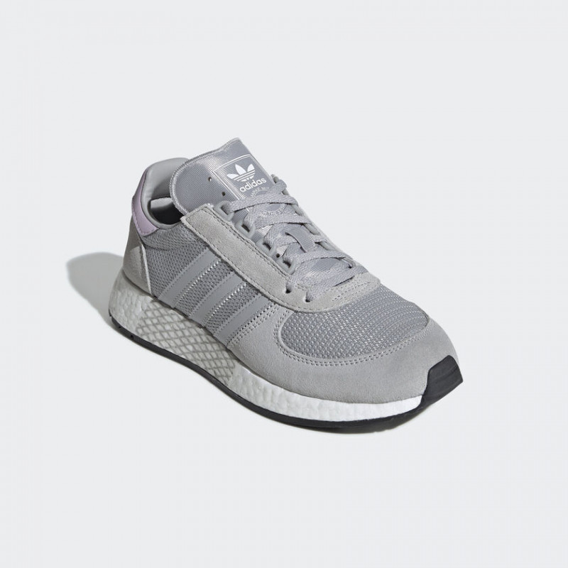 SEPATU SNEAKERS ADIDAS Wmns Marathon Tech
