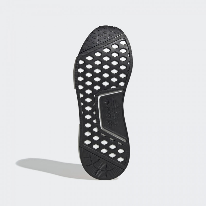 SEPATU SNEAKERS ADIDAS NMD_R1