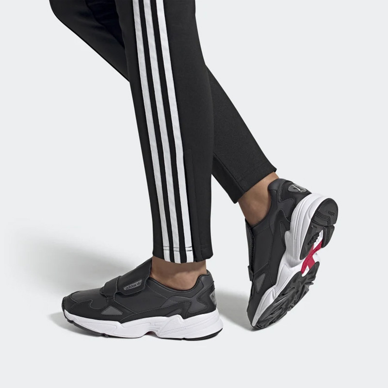 SEPATU SNEAKERS ADIDAS Wmns Falcon Rx