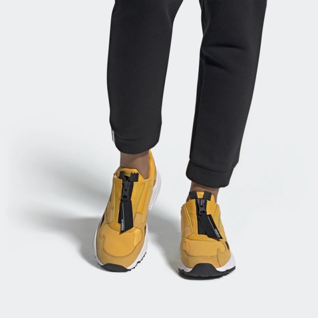 SEPATU SNEAKERS ADIDAS Wmns Falcon Zip