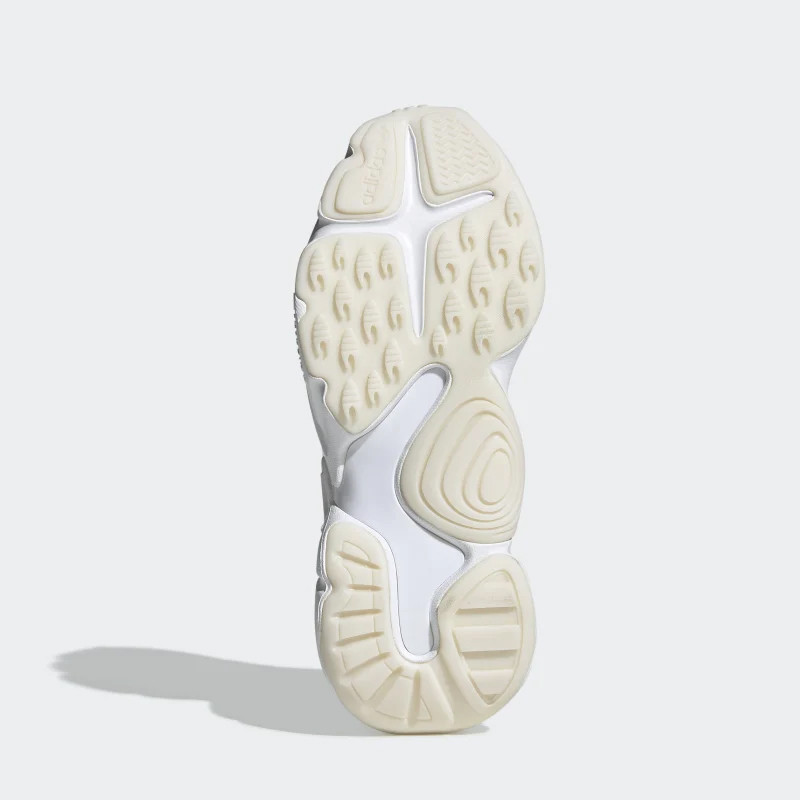 SEPATU TRAINING ADIDAS Wmns Magmur Runner