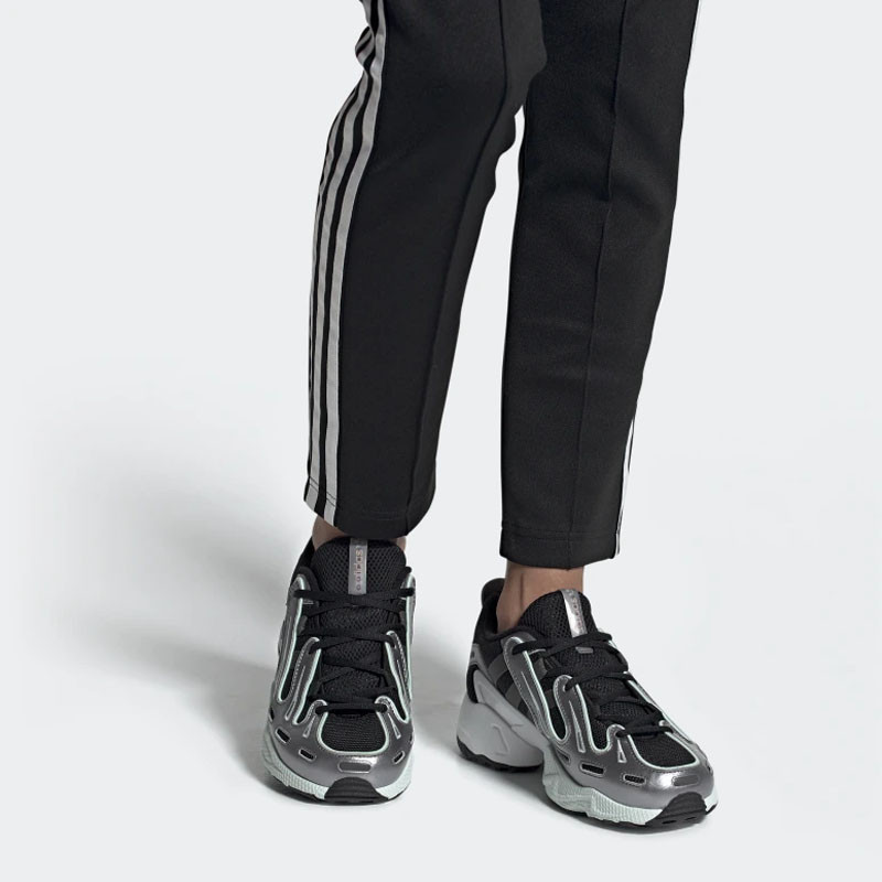 SEPATU SNEAKERS ADIDAS Wmns Eqt Gazelle