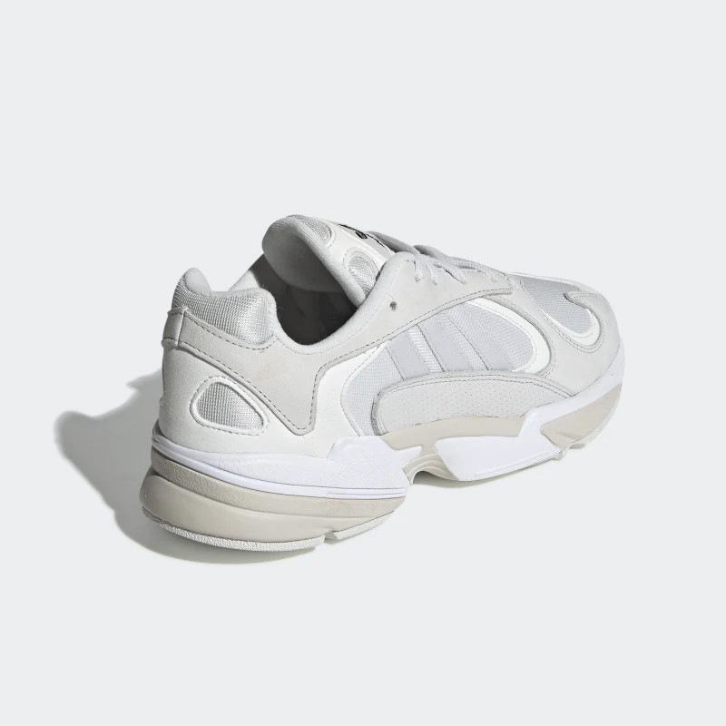 SEPATU SNEAKERS ADIDAS Yung 1