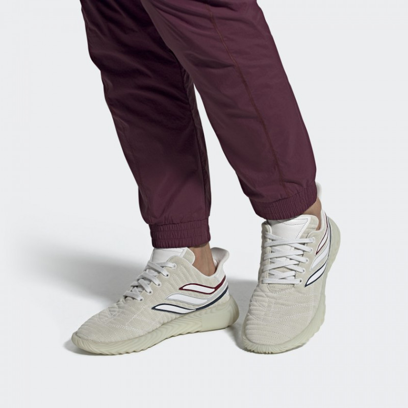 SEPATU SNEAKERS ADIDAS Sobakov