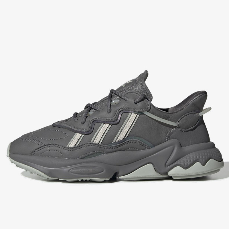 SEPATU TRAINING ADIDAS Wmns Ozweego