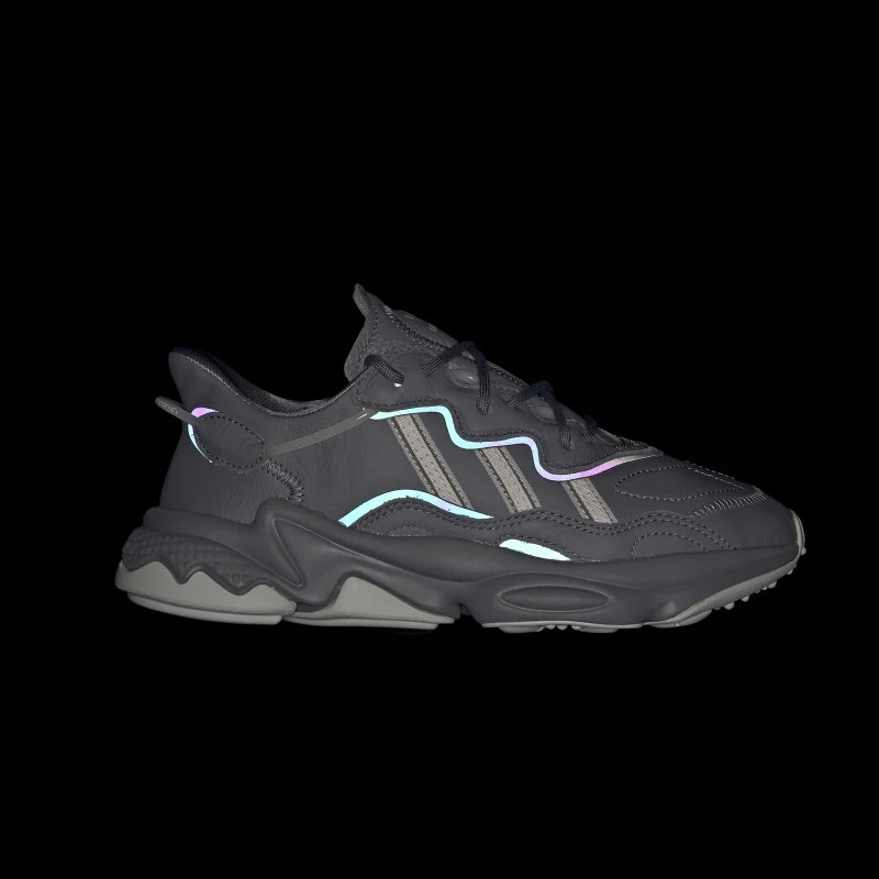 SEPATU TRAINING ADIDAS Wmns Ozweego
