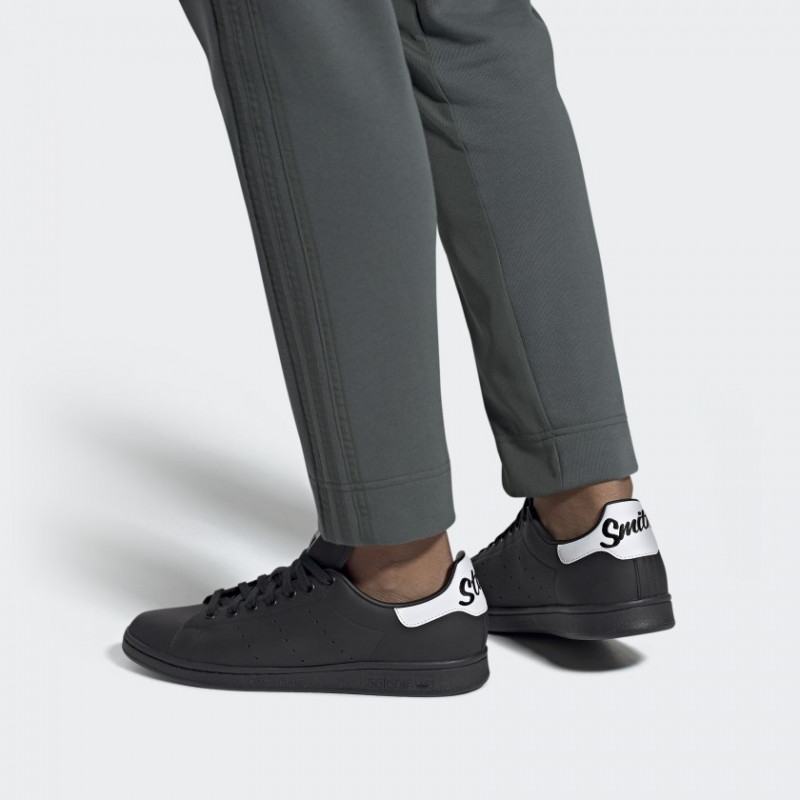 SEPATU SNEAKERS ADIDAS Stan Smith
