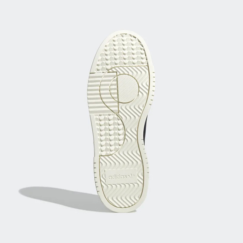 SEPATU SNEAKERS ADIDAS Supercourt