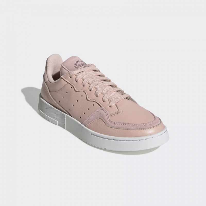 SEPATU SNEAKERS ADIDAS Wmns Supercourt