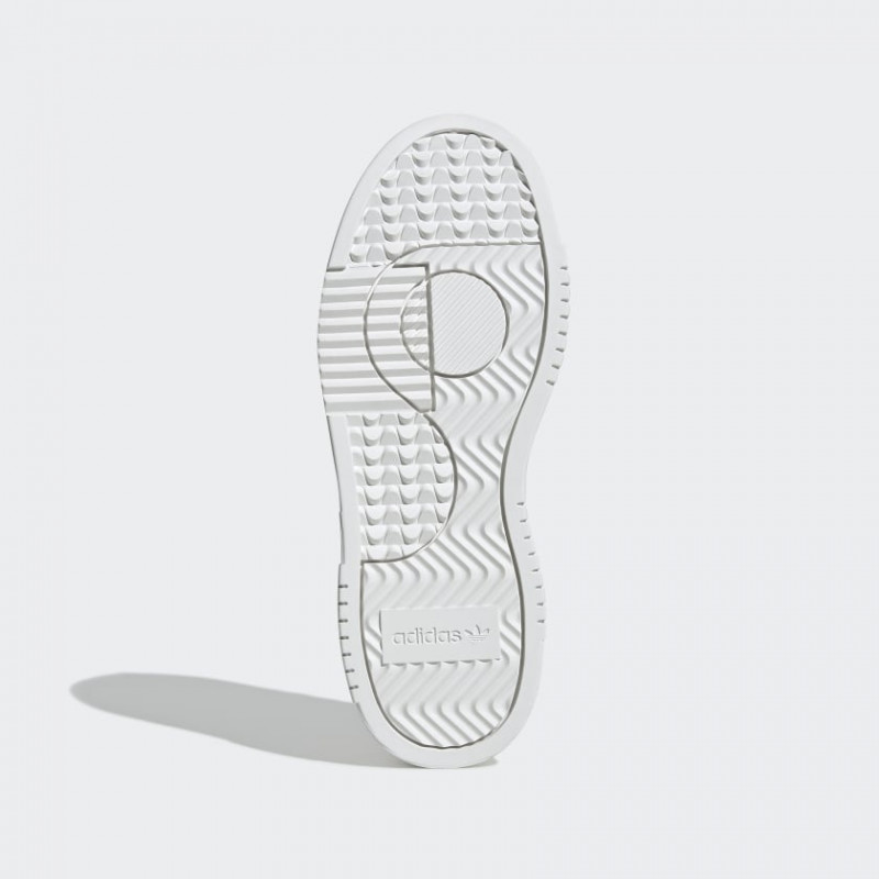 SEPATU SNEAKERS ADIDAS Wmns Supercourt
