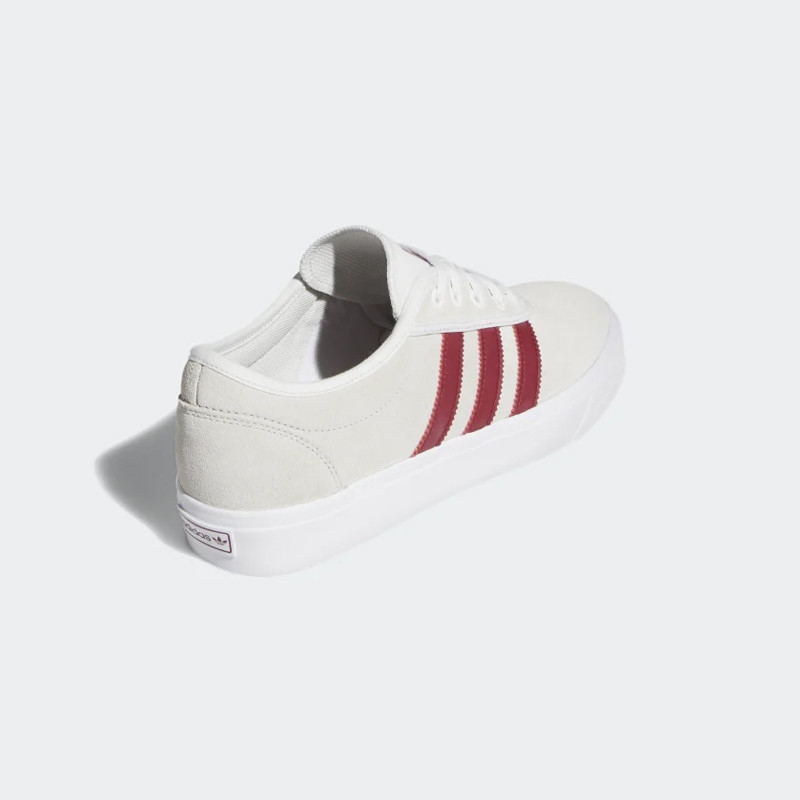 SEPATU SNEAKERS ADIDAS Adiease