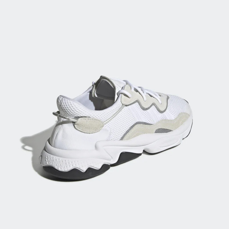 SEPATU SNEAKERS ADIDAS Ozweego