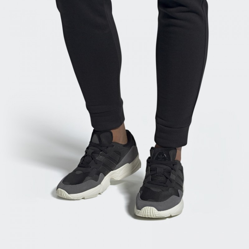 SEPATU SNEAKERS ADIDAS Yung-96