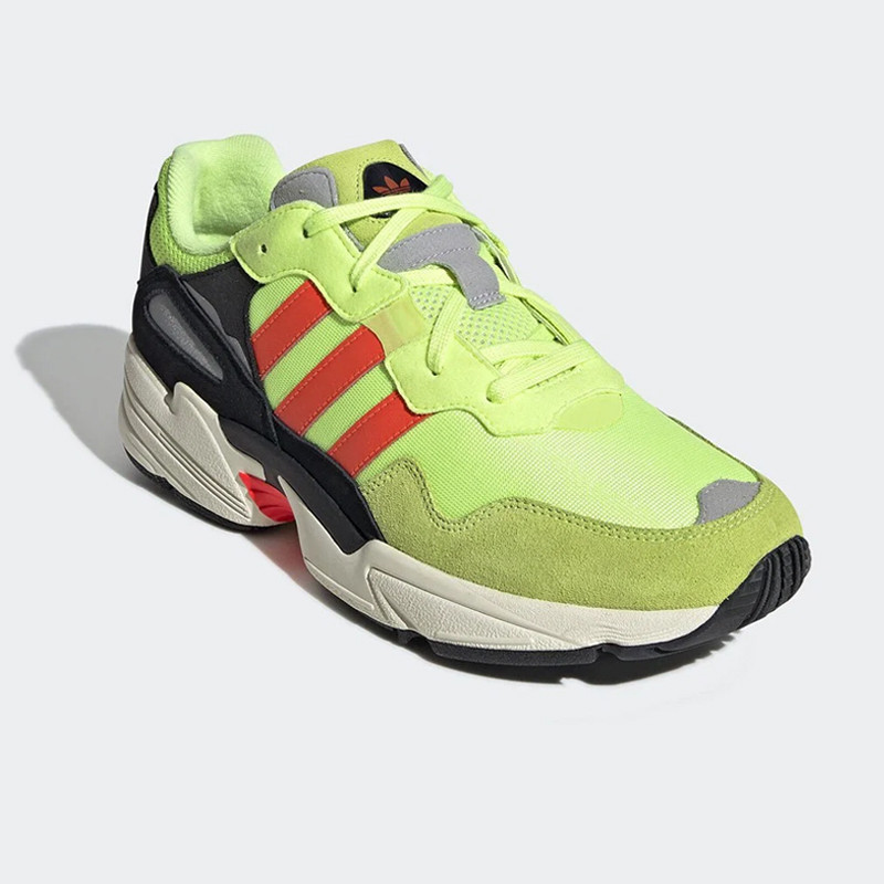 SEPATU SNEAKERS ADIDAS Yung-96