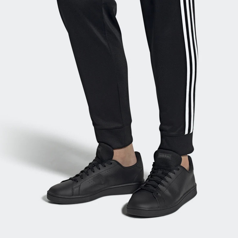 SEPATU SNEAKERS ADIDAS Advantage Base