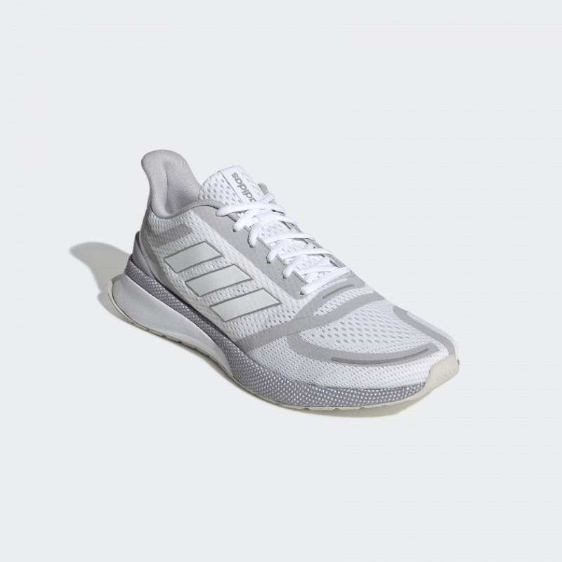 SEPATU LARI ADIDAS Nova Run