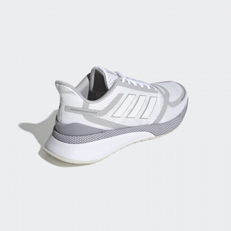 SEPATU LARI ADIDAS Nova Run