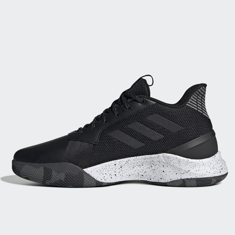 SEPATU BASKET ADIDAS Runthegame