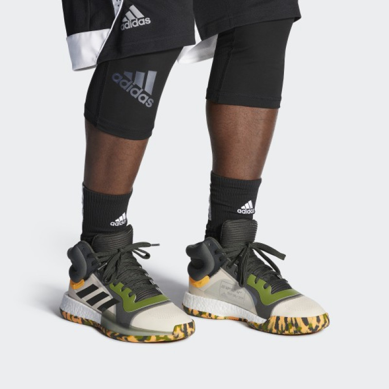 SEPATU BASKET ADIDAS Marquee Boost