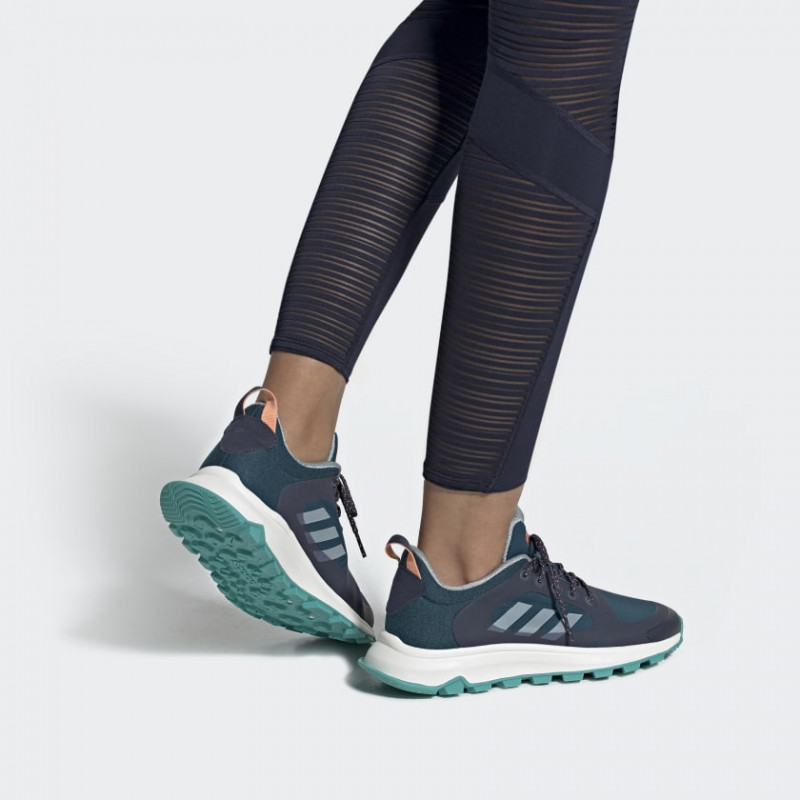 SEPATU TRAIL ADIDAS Wmns Response Trail X