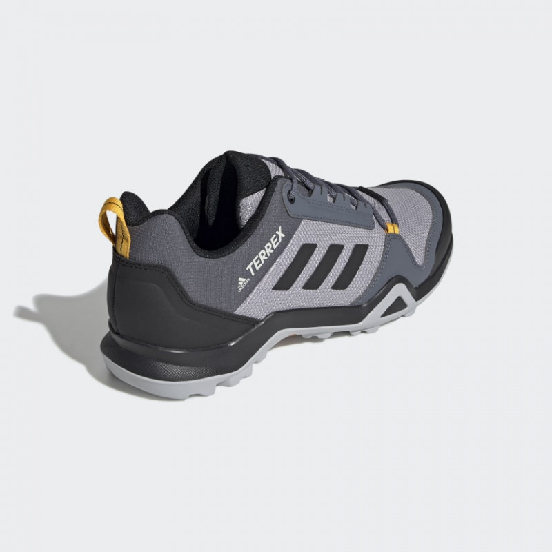 SEPATU TRAIL ADIDAS Terrex AX3