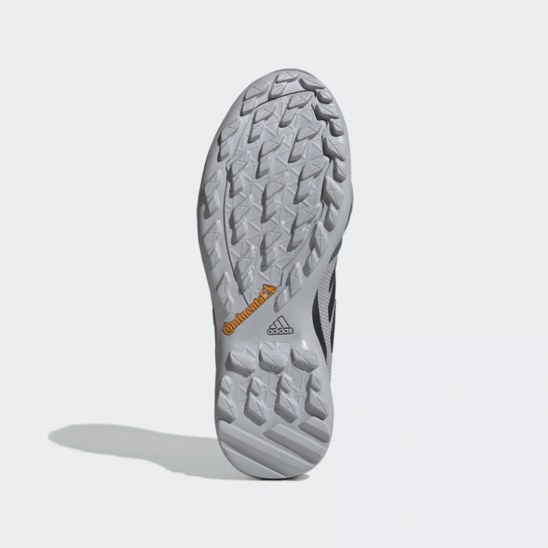 SEPATU TRAIL ADIDAS Terrex AX3