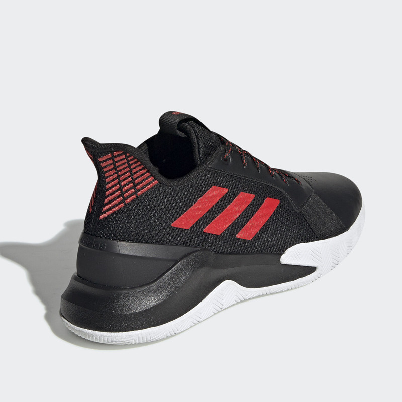 SEPATU BASKET ADIDAS Runthegame