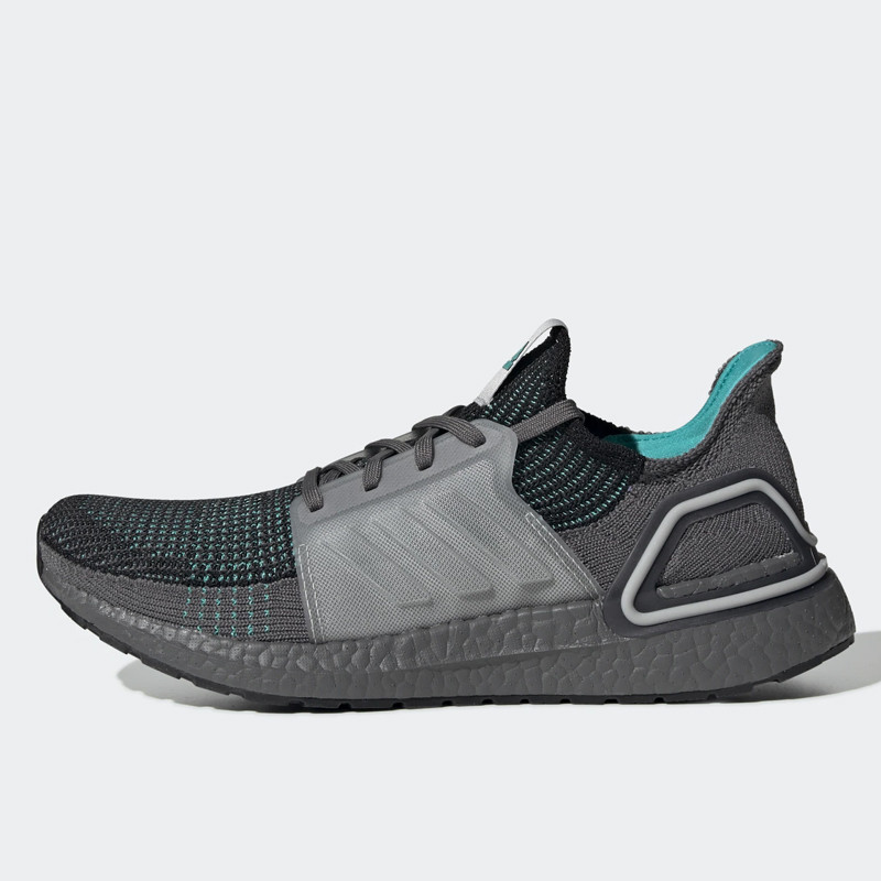 SEPATU LARI ADIDAS Ultraboost 19