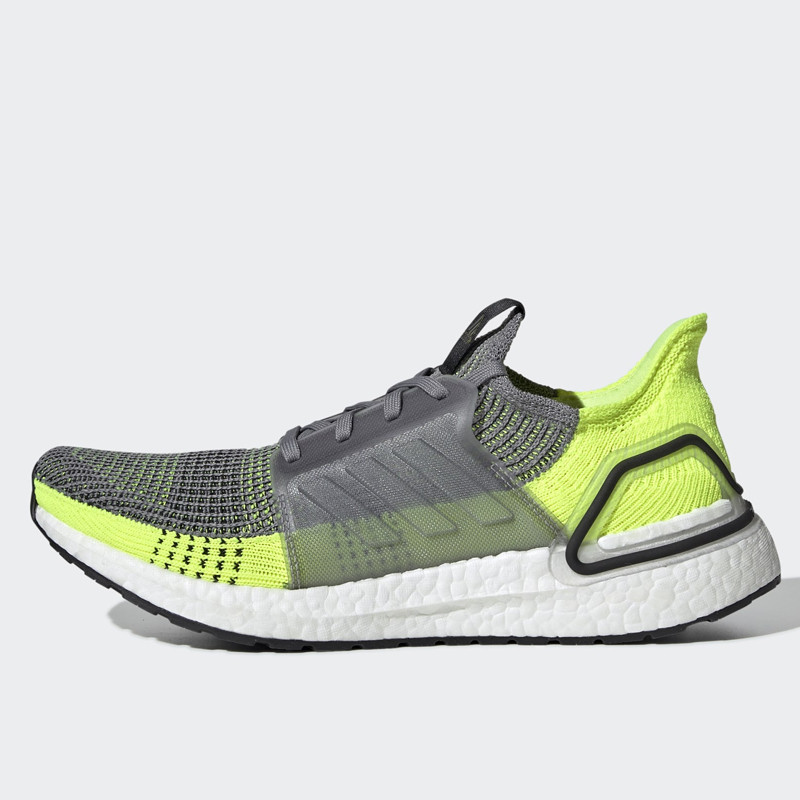 SEPATU LARI ADIDAS Ultraboost 19