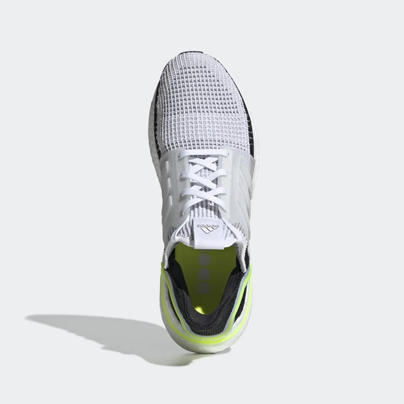 SEPATU LARI ADIDAS Ultraboost 19