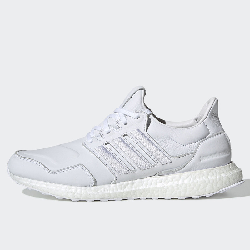 SEPATU LARI ADIDAS Ultraboost Leather