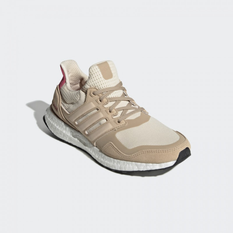 SEPATU LARI ADIDAS Wmns Ultraboost S&L