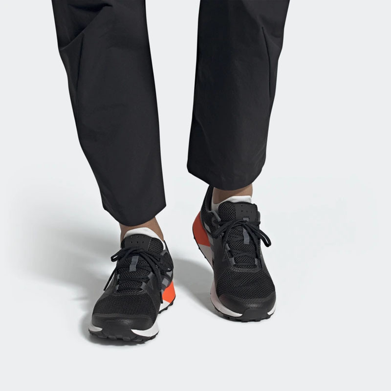 SEPATU TRAIL ADIDAS Terrex Two GTX