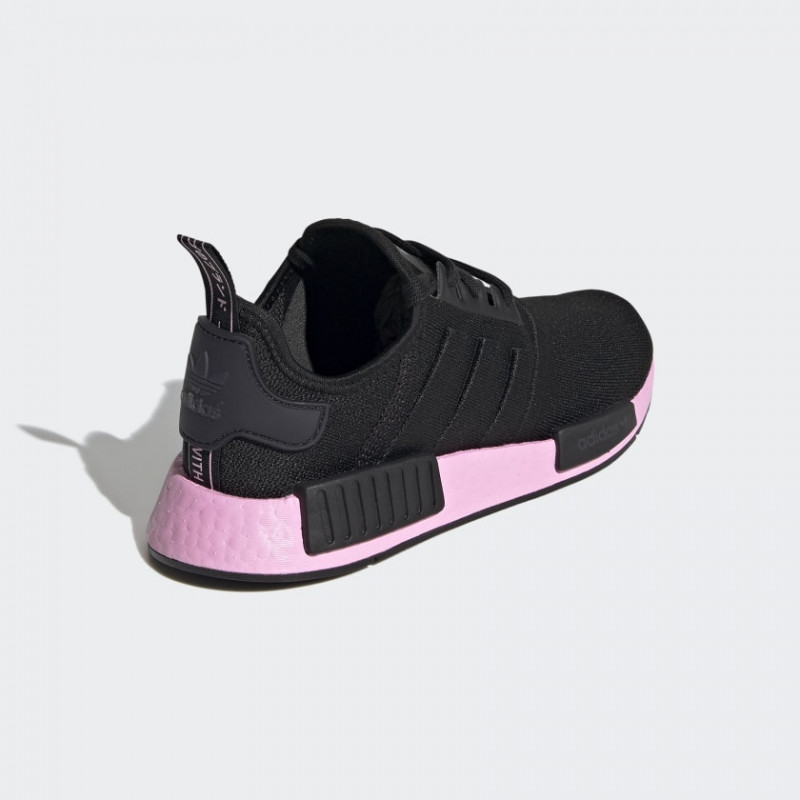 SEPATU SNEAKERS ADIDAS Wmns NMD_R1