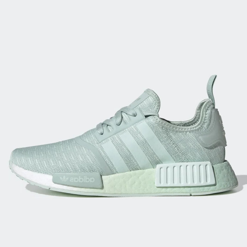 SEPATU SNEAKERS ADIDAS Wmns NMD_R1