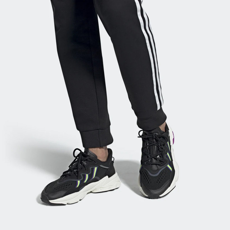 Wmns Ozweego foto 2