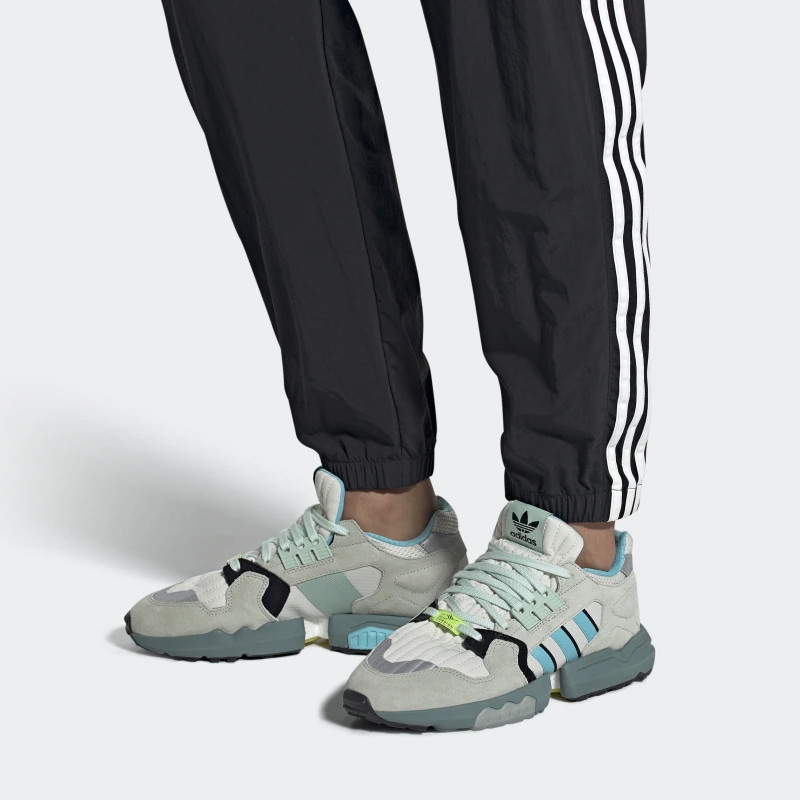 SEPATU SNEAKERS ADIDAS Zx Torsion