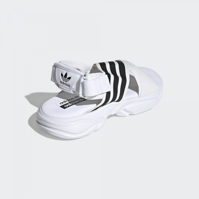 SANDAL SNEAKERS ADIDAS Wmns Magmur Sandals