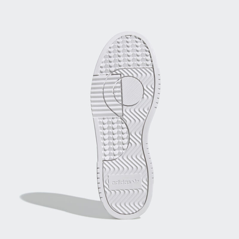 SEPATU SNEAKERS ADIDAS Supercourt