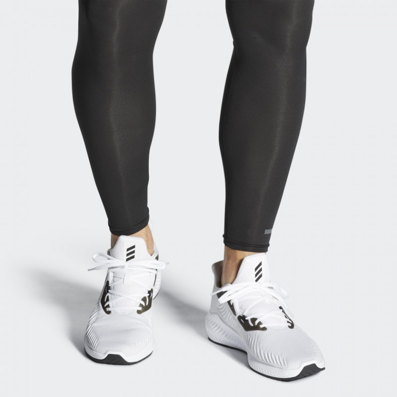 SEPATU LARI ADIDAS Alphabounce 3