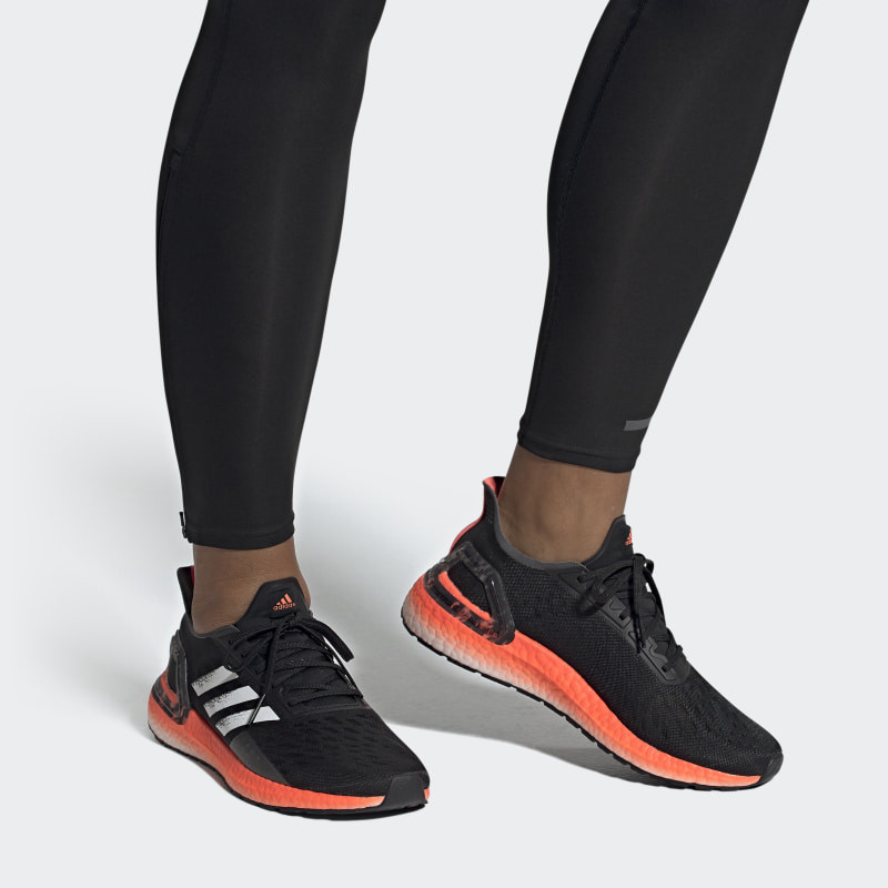 SEPATU LARI ADIDAS Ultraboost PB