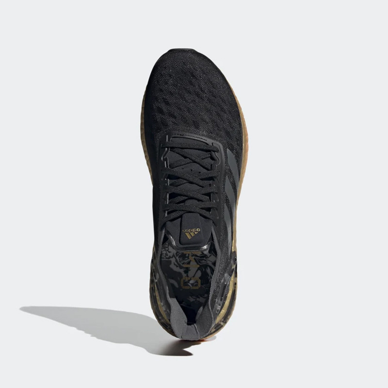 SEPATU LARI ADIDAS Ultraboost PB