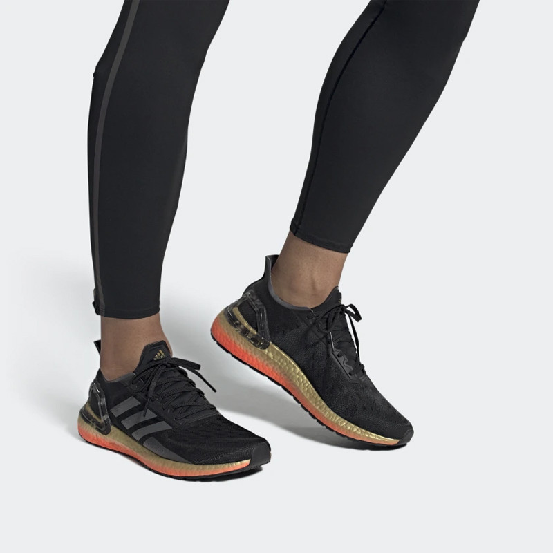 SEPATU LARI ADIDAS Ultraboost PB