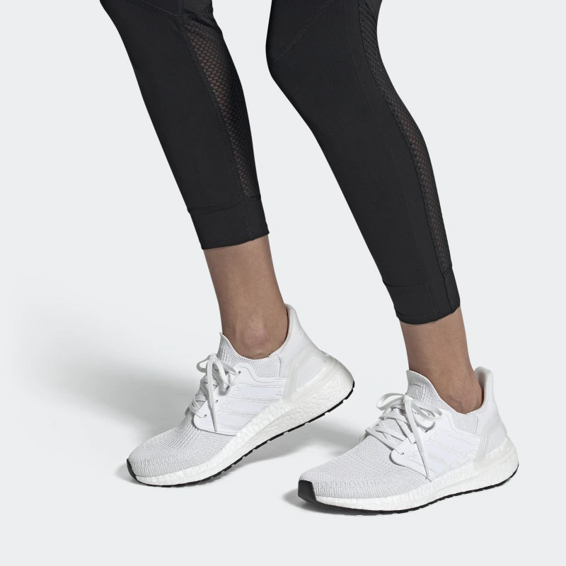 SEPATU LARI ADIDAS Wmns Ultraboost 20