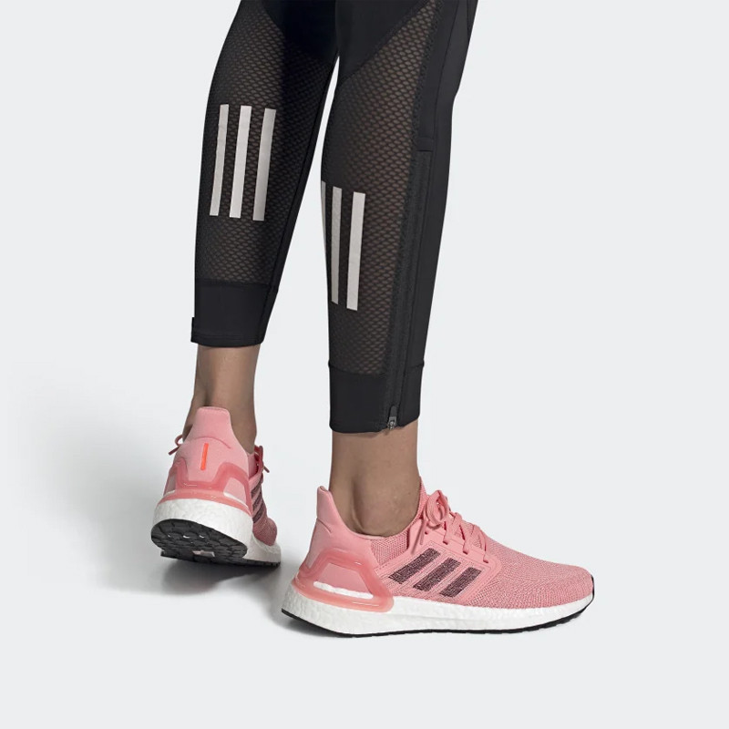 SEPATU LARI ADIDAS Wmns Ultraboost 20